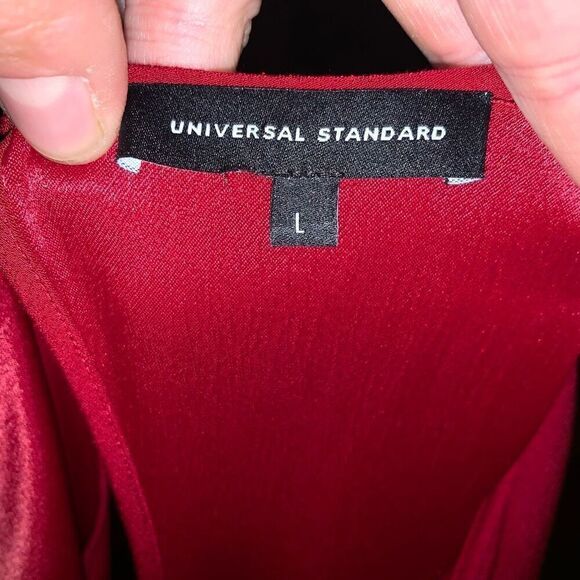 Universal Standard red handkerchief hem L/22-24 short sleeve dress - Picture 4 of 5